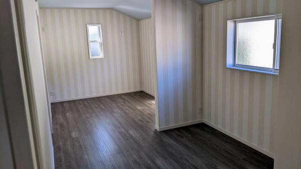 【洋室】 | 2階　10帖の洋室