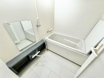 【浴室】 | APAガーデンコート鳳西弐番館 | 日頃の疲れを癒すにはもってこいの落ち着いた雰囲気のバスルームになります♪(#^.^#)