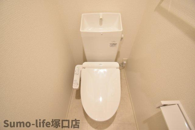 D-room南塚口のトイレ