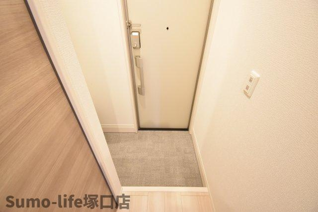 D-room南塚口の玄関