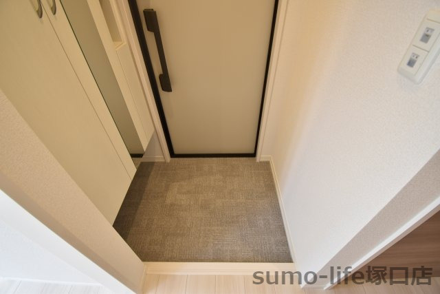 塚口本町D-roomの玄関|同社施工例