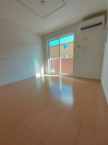 ピュアーズ　１３　Ｂの居間・リビング