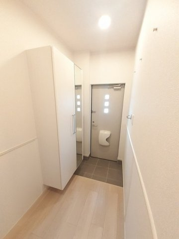 フルールデシャン　Ⅰの玄関