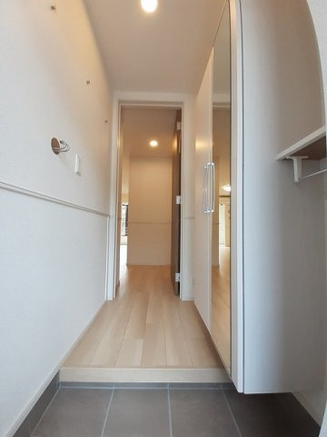 フルールデシャン　Ⅲの玄関