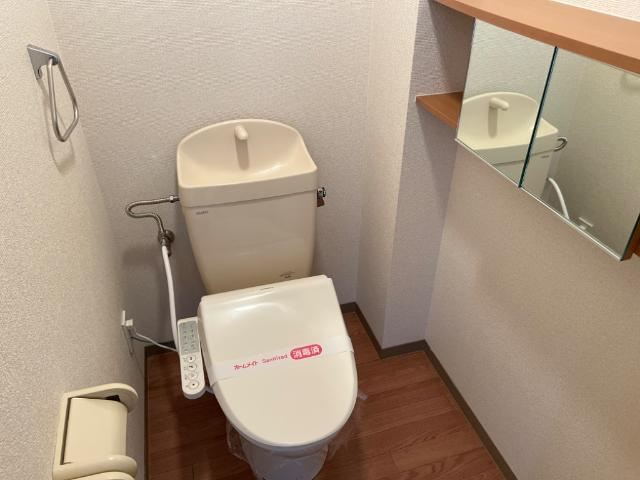 ファビュラスのトイレ|シャワー付トイレ