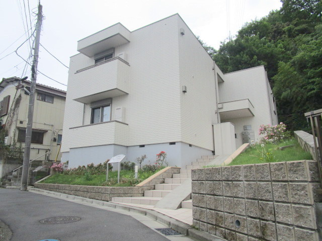 マレ　ヴィラージュのエントランス