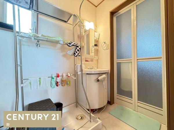 和歌山市加太　中古戸建の独立洗面台