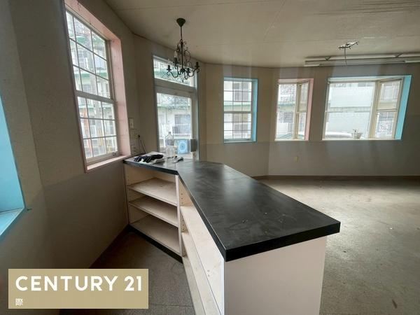 和歌山市神前　店舗付き住宅の内装