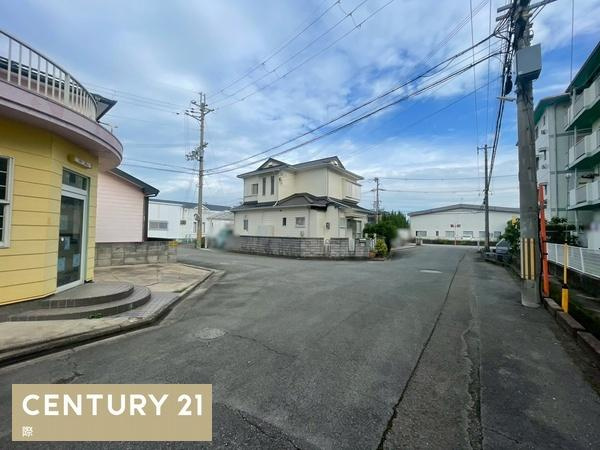 和歌山市神前　店舗付き住宅の前面道路含む現地写真