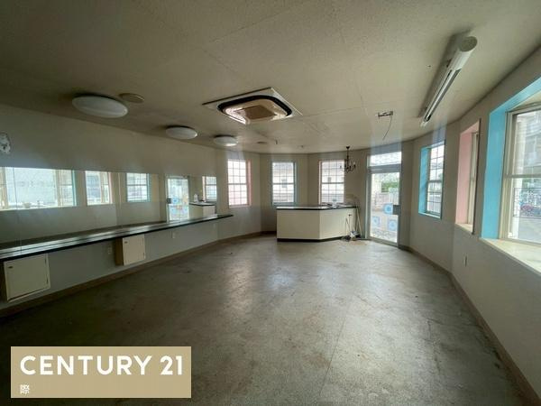 和歌山市神前　店舗付き住宅の内装