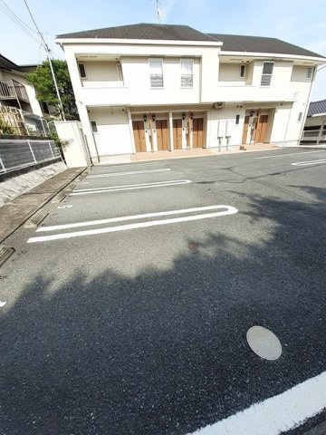 グレ－ス新町の駐車場