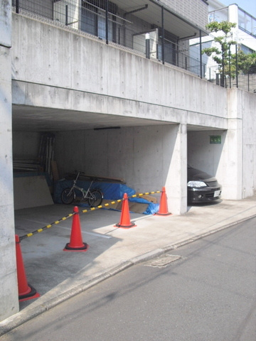 メルヴェーユの駐車場|敷地内駐車場