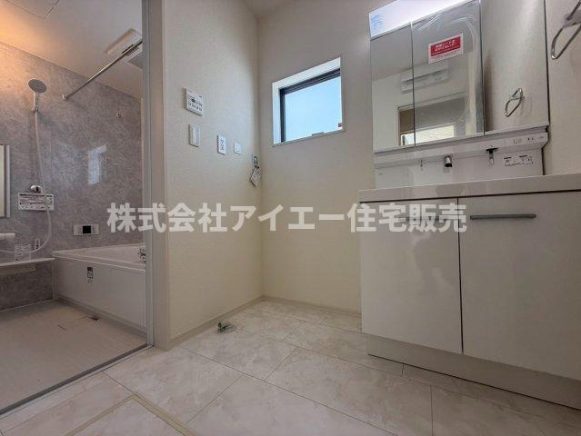 ■■　南城市知念久手堅－2号棟（全５棟）の独立洗面台|独立洗面台で身支度をすべて済ませてしまいましょう