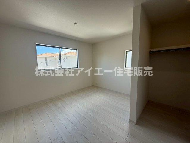 ■■　南城市知念久手堅－2号棟（全５棟）の洋室|使い勝手のいい洋室です