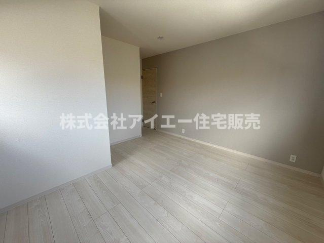 ■■　南城市知念久手堅－2号棟（全５棟）の洋室|使い勝手のいい洋室です