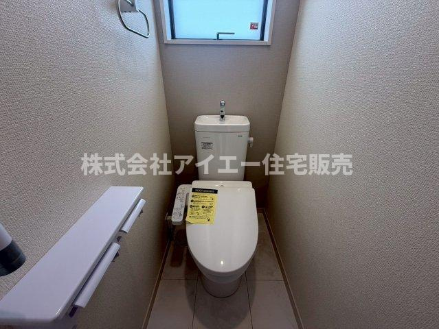 ■■　南城市知念久手堅－2号棟（全５棟）のトイレ|シンプルで使いやすいトイレです
