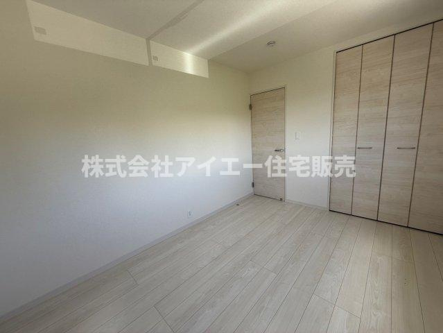 ■■　南城市知念久手堅－2号棟（全５棟）の洋室|広々とした洋室です