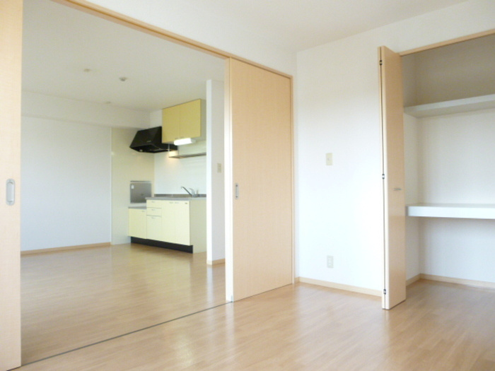 キャロルステージISHIIの居間・リビング