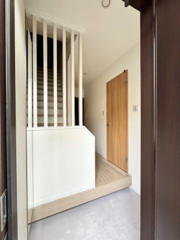 天城通3丁目中古戸建の玄関