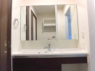 【独立洗面台】 | ロータスヒルＢ | 使いやすい独立洗面台です