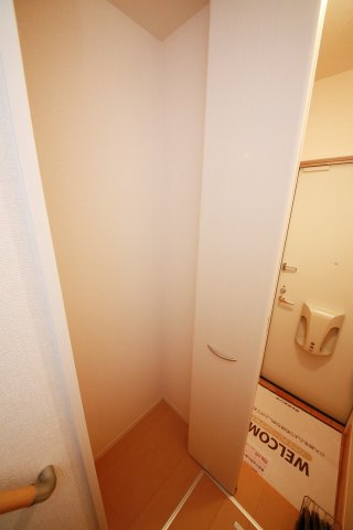 グランディールBの玄関