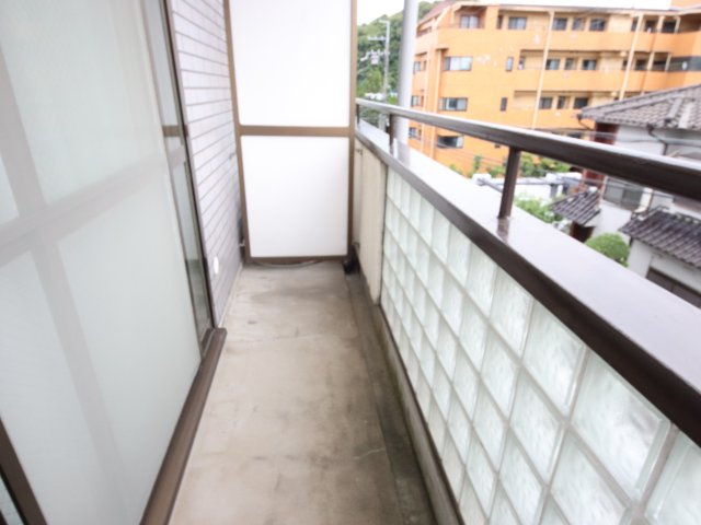 ラウレア生駒のバルコニー