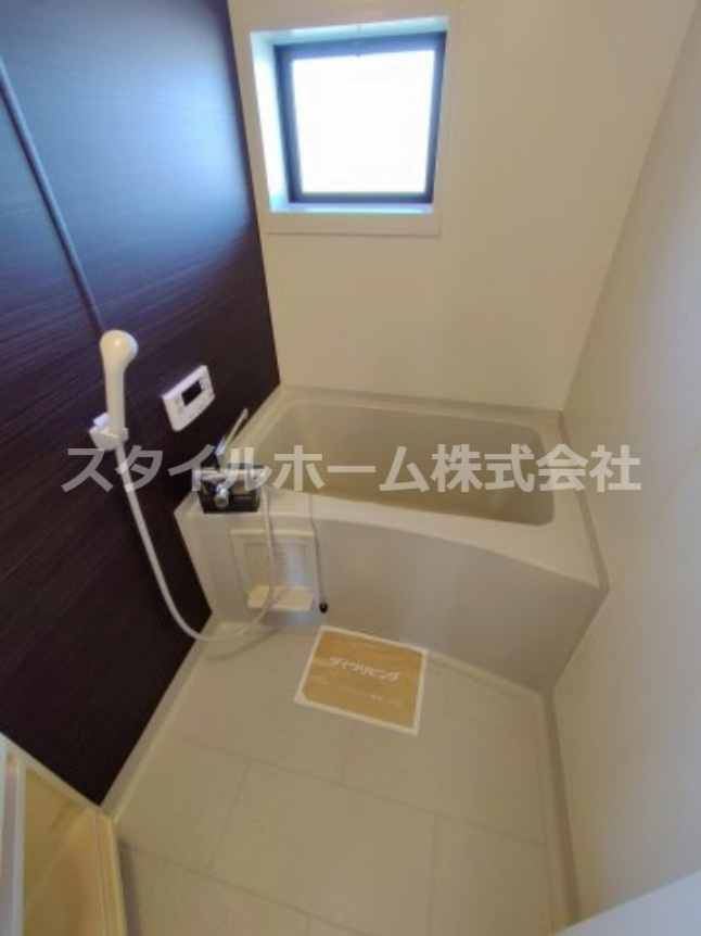 ラ・フィーネ曙Ａ棟の浴室