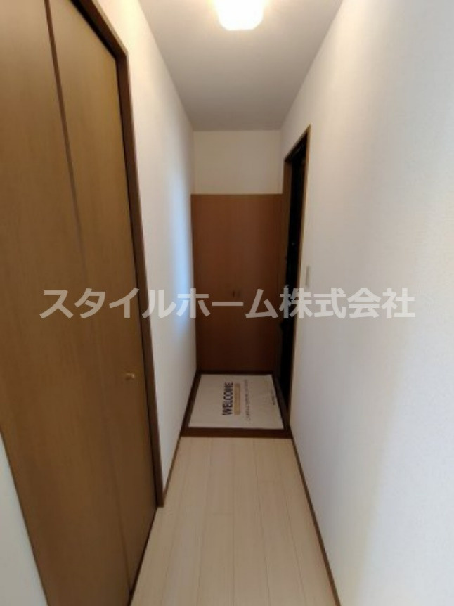 ラ・フィーネ曙Ａ棟の玄関