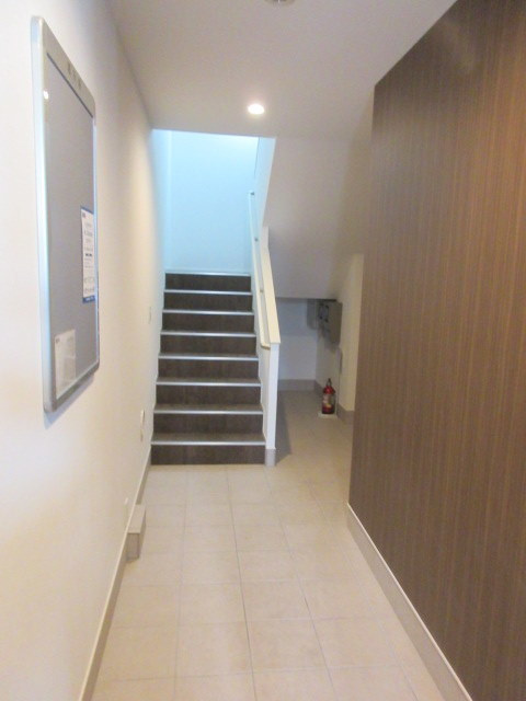 フォーレ横濱のロビー|共用廊下