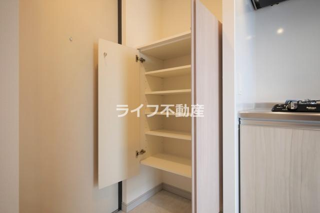 ワールドアイ大阪城EASTアドバンスの収納|小物を収納するのに便利です