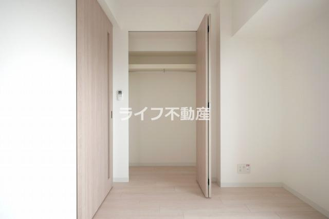 ワールドアイ大阪城EASTアドバンスの収納|こまごまとしたものを収納できそうですね