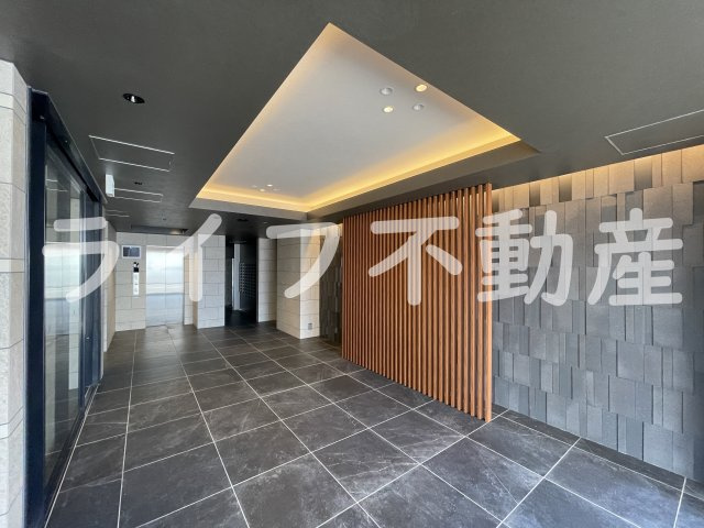 ワールドアイ大阪城EASTアドバンスのロビー|毎日通るロビーはこのようになっています