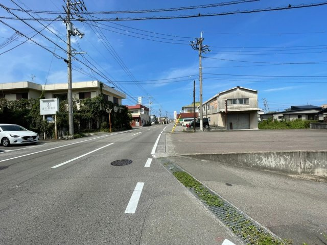 庄内町3丁目　売土地の前面道路含む現地写真