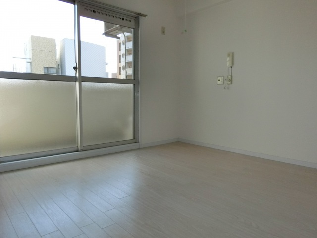 ＦＫビルの洋室|広々とした洋室です