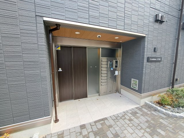 D-residence上甲子園のエントランス