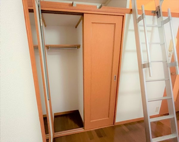 レオパレスＫの内装|クローゼット