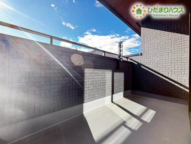 本庄市下野堂　新築一戸建て　ブルーミングガーデン　01のバルコニー