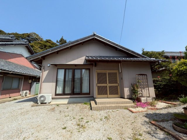 石巻町字北屋敷37番倉庫付貸家の外観