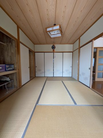 石巻町字北屋敷37番倉庫付貸家の和室