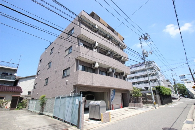 エスポアール楠木の外観