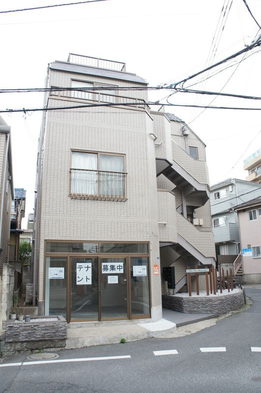 リューズフラット本八幡の外観