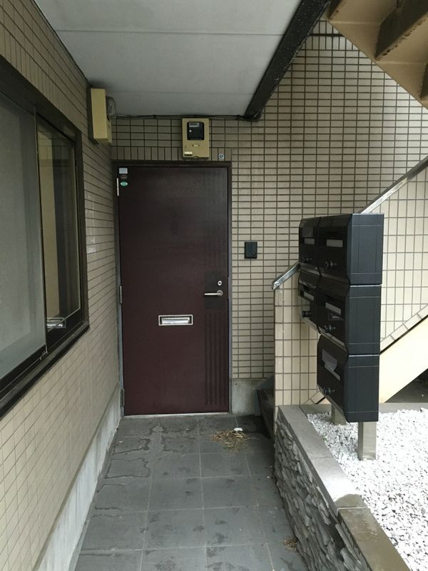 リューズフラット本八幡のロビー