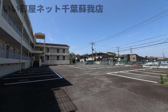 ハイムカメリアの駐車場|カースペースがあります