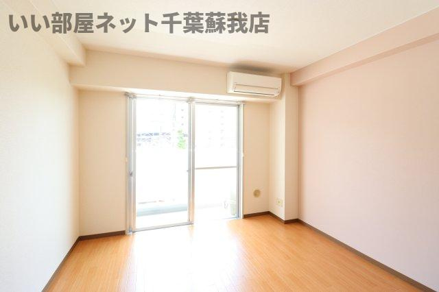 ハイムカメリアの洋室|落ち着いた色調の洋室です