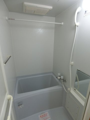 ピュア　セルト森尾の浴室