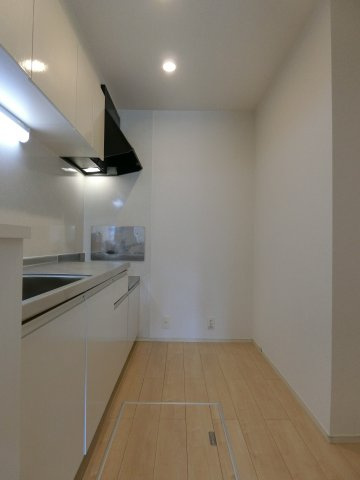 カランセＢのキッチン|イメージ102号室の写真（反転あり）