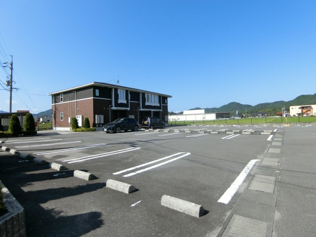 カランセＢの駐車場