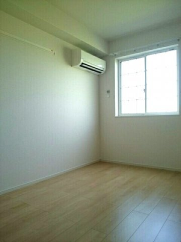 カランセＢの洋室