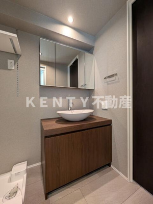 【洗面所】 | レジディア南雪谷 | ゆったりとスペースのある洗面所