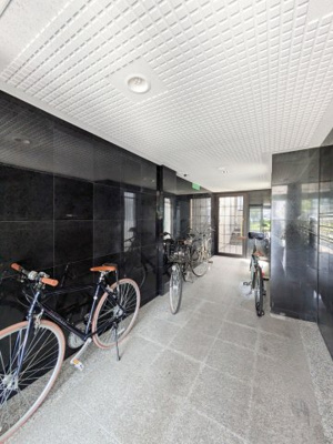 【エントランス】 | ピュア県庁弐番館 | ゆとりのあるエントランスです